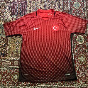 Turkey 2016 Home Kit - Large 10/10
